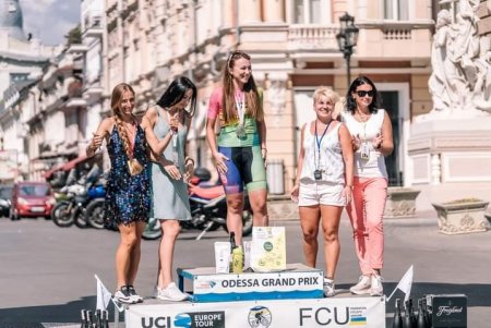 Победителям велосипедной гонки Odessa Grand Prix вручили медали и грамоты (фото)