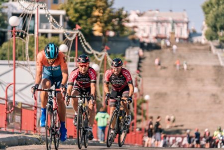 Победителям велосипедной гонки Odessa Grand Prix вручили медали и грамоты (фото)