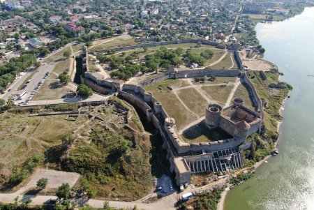 В ходе Белгород-Тирской археологической экспедиции обнаружены старинные артефакты (фото)