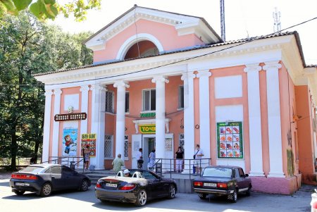 Благоустройство сквера у кинотеатра «Вымпел» (фоторепортаж)