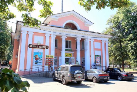 Благоустройство сквера у кинотеатра «Вымпел» (фоторепортаж)