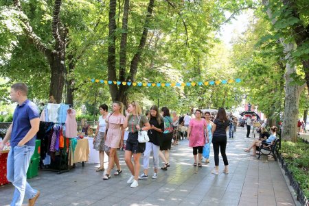 В Одессе стартовала традиционная ярмарка ко Дню Независимости (фоторепортаж) 
