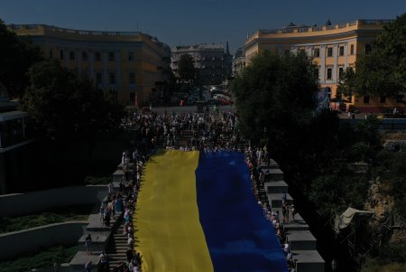Торжества по случаю Дня Государственного флага в Одессе продолжились на Думской площади и Потемкинской лестнице (фото, видео)