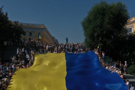 Торжества по случаю Дня Государственного флага в Одессе продолжились на Думской площади и Потемкинской лестнице (фото, видео)