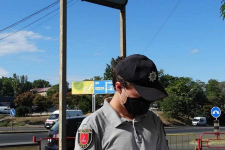 Полицейские проверяют состояние дорог возле местных школ – разметку, исправность светофоров (фото)