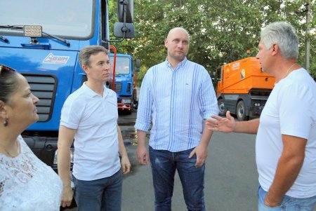 В частном секторе Одессы стартовал проект по механической уборке (фото)