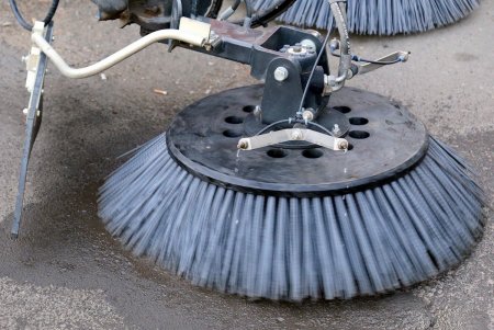 В частном секторе Одессы стартовал проект по механической уборке (фото)