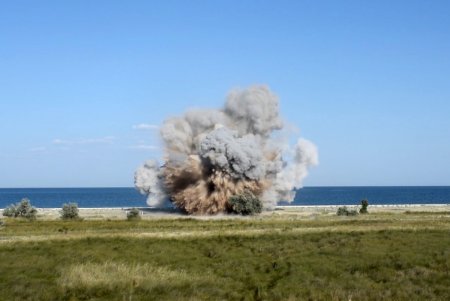 Украинские «морские котики» устроили учебные заплывы в условиях, максимально приближенных к боевым (фото)
