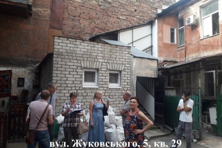 Районы города очищают от объектов самовольного строительства: за неделю обнаружено 20 строений (фото)