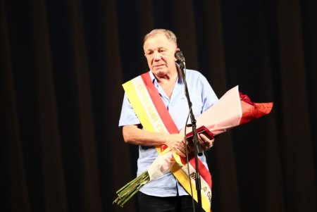 Мэр вручил почетные награды девятерым одесситам за вклад в развитие города (фото)