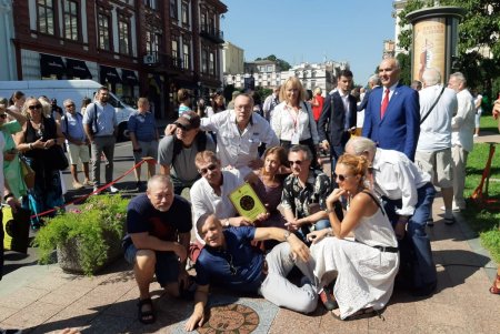 На Аллее звезд появились пять новых табличек (фото)