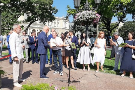 На Аллее звезд появились пять новых табличек (фото)