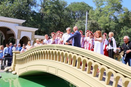 Мавританский стиль: горожанам представили новый вход в Одесский зоопарк (фоторепортаж)