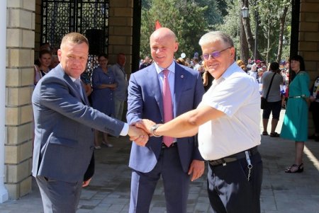 Мавританский стиль: горожанам представили новый вход в Одесский зоопарк (фоторепортаж)