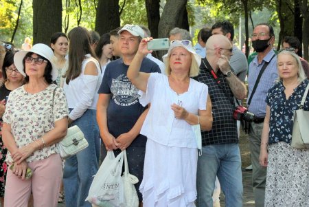 Мавританский стиль: горожанам представили новый вход в Одесский зоопарк (фоторепортаж)