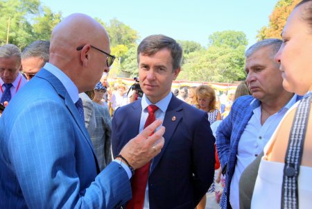 Мавританский стиль: горожанам представили новый вход в Одесский зоопарк (фоторепортаж)