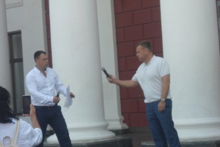 Одесские предприниматели провели на Думской площади акцию протеста против законов, которые их разоряют (фото)