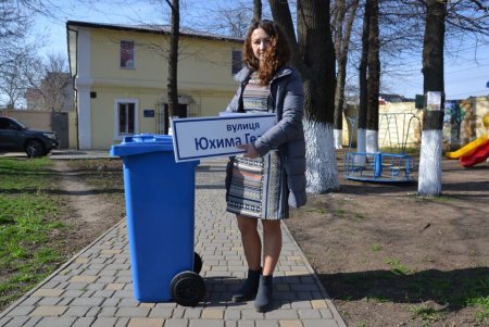 В нынешнем сезоне Аркадия не была завалена мусором, благодаря герметическим прессам и большой контейнерной площадке (фото)