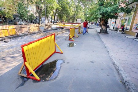 Ремонт теплотрассы на Канатной (фоторепортаж)
