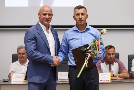 «Мы делаем все, чтобы наши спортсмены могли стать чемпионами», - Геннадий Труханов на вручении ежегодной премии «Спортивная столица» (фото)