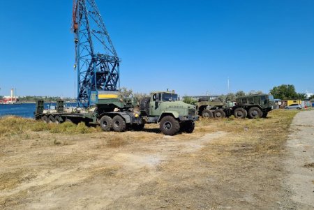 Танкер Delfi поднимают на сушу: своей судьбы он будет дожидаться на территории судоремонтного завода Черноморска