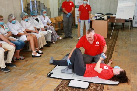 Семейные врачи прошли тренинг по оказанию первой медицинской помощи (фото)