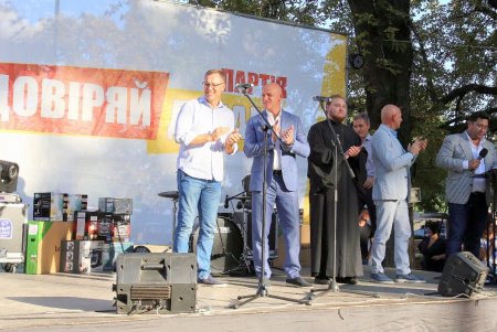 Алексеевский сквер в ближайшее время преобразится (фоторепортаж)