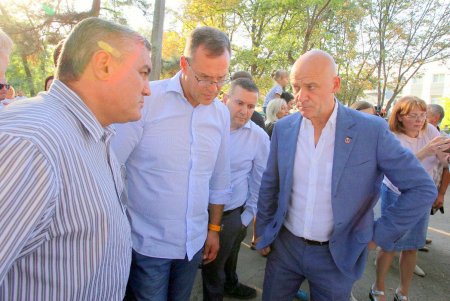Алексеевский сквер в ближайшее время преобразится (фоторепортаж)