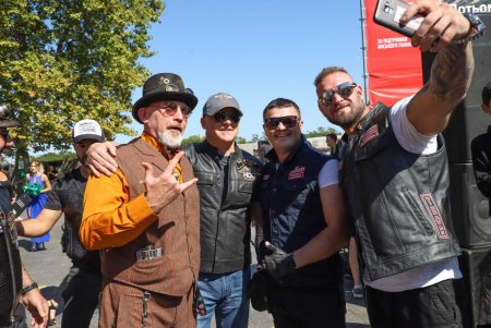 Более 250 владельцев Harley Davidson поучаствовали в мотопробеге в честь открытия их сообщества в Одессе: к ним присоединился и мэр города (фото)