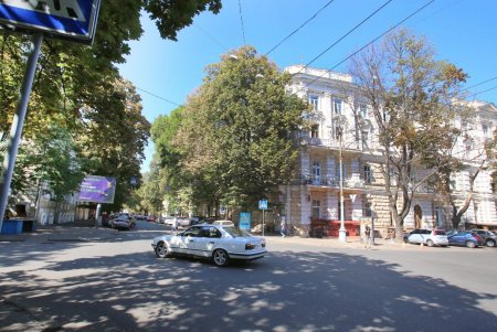 Улица Садовая: сегодня уже без садов, зато с отреставрированными историческими зданиями (фоторепортаж)