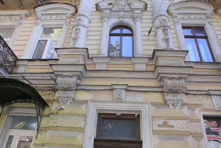 Улица Садовая: сегодня уже без садов, зато с отреставрированными историческими зданиями (фоторепортаж)