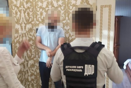 Банда мошенников завладела 19 квартирами в Одессе: к своей деятельности они привлекли адвокатов, нотариусов и госрегистраторов (фото)