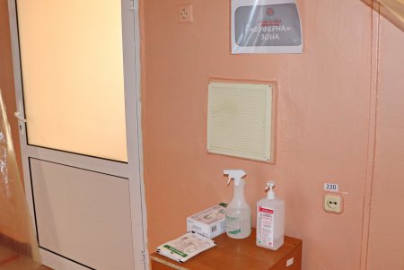 В городских медучреждениях организованы специальные зоны для приема ургентных пациентов (фото, видеокомментарий)