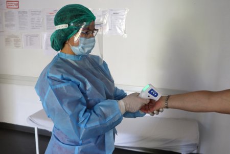 В городских медучреждениях организованы специальные зоны для приема ургентных пациентов (фото, видеокомментарий)