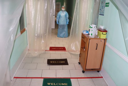 В городских медучреждениях организованы специальные зоны для приема ургентных пациентов (фото, видеокомментарий)