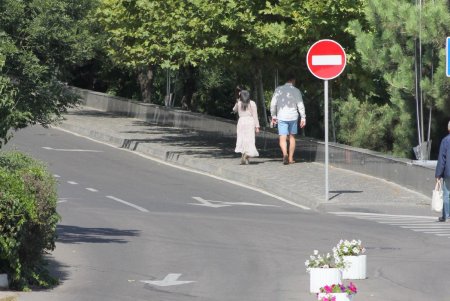 Бархатный сезон: несмотря на похолодание, на одесских пляжах немало отдыхающих (фоторепортаж) 