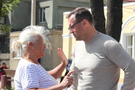 Возле современной амбулатории в Малиновском районе появился арт-объект I love Bugaevka (фоторепортаж)