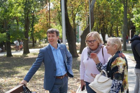 Окончание благоустройства сквера возле кинотеатра «Вымпел» отметили детским праздником (фото)