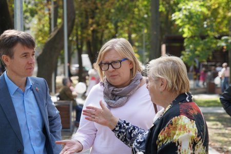 Окончание благоустройства сквера возле кинотеатра «Вымпел» отметили детским праздником (фото)