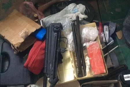 Двое жителей Белгорода-Днестровского торговали оружием, отправляя его по почте в разные регионы (фото)