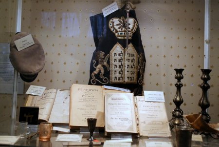 Музей истории евреев Одессы: тысячи уникальных экспонатов из жизни горожан в разные исторические периоды (фоторепортаж)