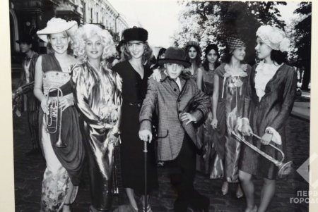 В Летнем театре открылась выставка фотографий, посвященная 20-летней истории Odessa JazzFest (фото)