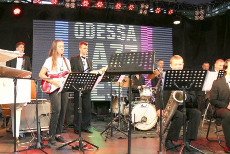 Юбилейный Odessa JazzFest: праздник импровизационной музыки в Летнем театре (фоторепортаж)