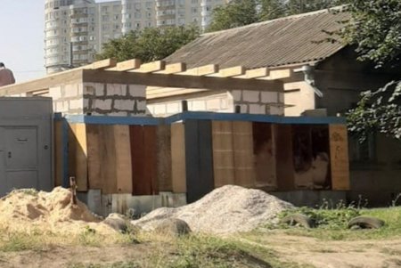 Около 30 незаконных строек ГАСК обнаружил в городе на минувшей неделе (фото)