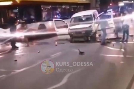 В ДТП на Святослава Рихтера пострадали три человека (фото)