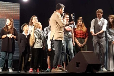 В Городском саду 10 молодежных команд соревновались за Осенний кубок «Чемпионата Одессы по юмору» (фото)