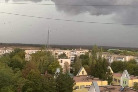 Юг области уже накрыла непогода: гроза приближается к Беляевке, Теплодару и Черноморску (фото, видео)