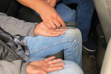 Служащий Гоструда в Одесской области требовал пять тысяч долларов взятки от представителя АЗС (фото)