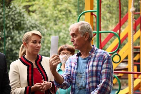«Мы вместе с одесситами все годы преображаем их дворики», - мэр Геннадий Труханов на открытии благоустроенной территории на Маршала Говорова (фото)