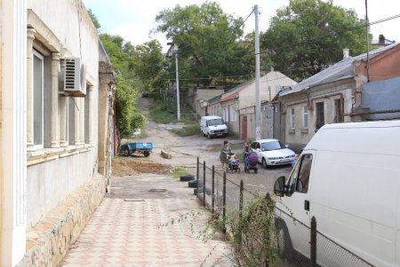 Градоначальницкая: улица, ведущая к Дюковской даче Ришелье (фоторепортаж) 